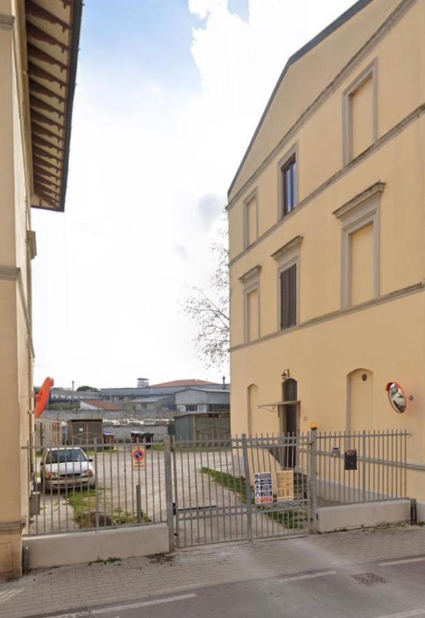 La Finestra Sul Viale Hotel Pisa Bagian luar foto